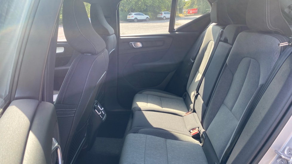 Volvo XC40 2.0 B3P Core 5dr Auto Petrol Estate - Image 35