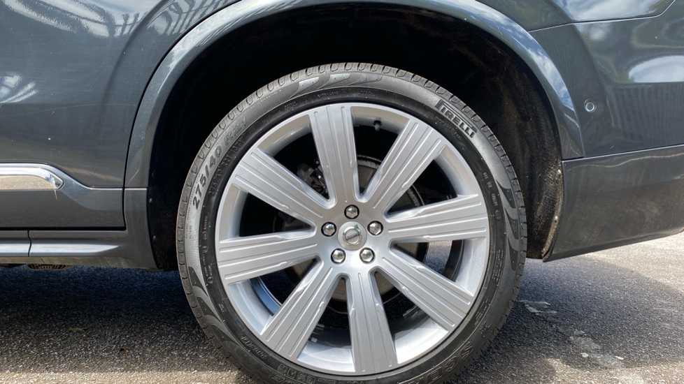 Volvo XC90 2.0 T5 [250] Inscription Pro 5dr AWD Gtron Petrol Estate - Image 9