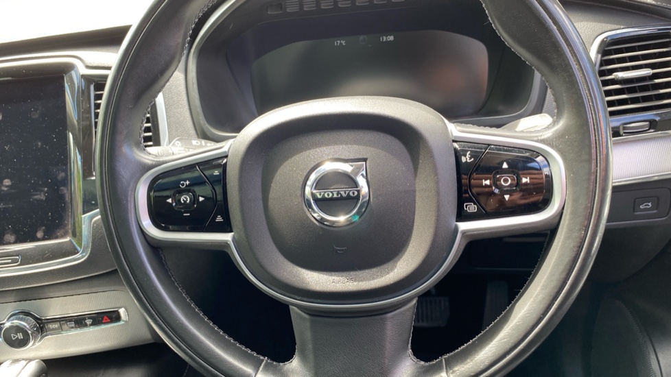 Volvo XC90 2.0 T5 [250] Inscription Pro 5dr AWD Gtron Petrol Estate - Image 10