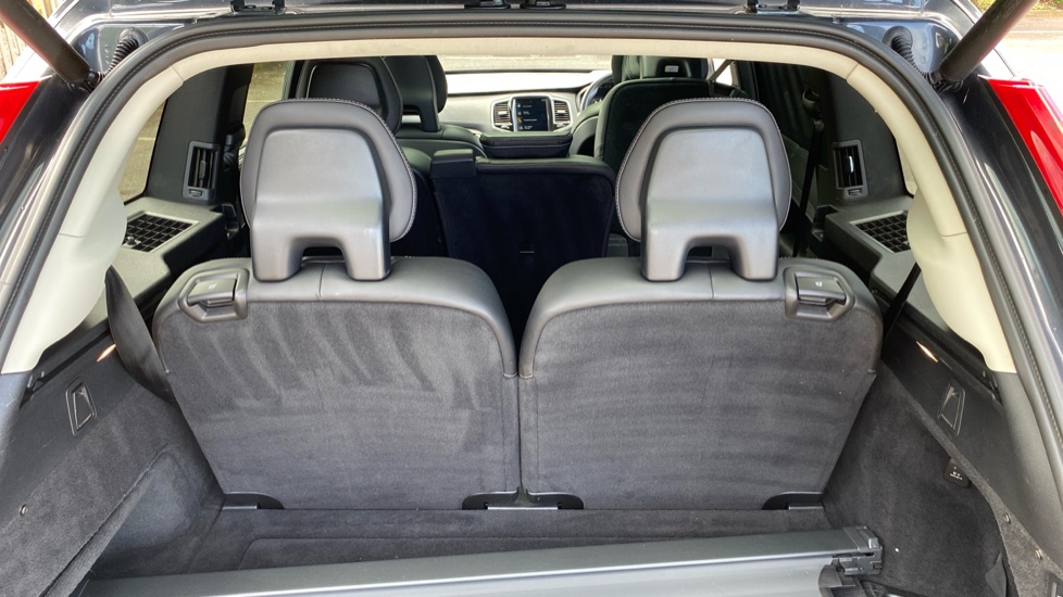 Volvo XC90 2.0 T5 [250] Inscription Pro 5dr AWD Gtron Petrol Estate - Image 41
