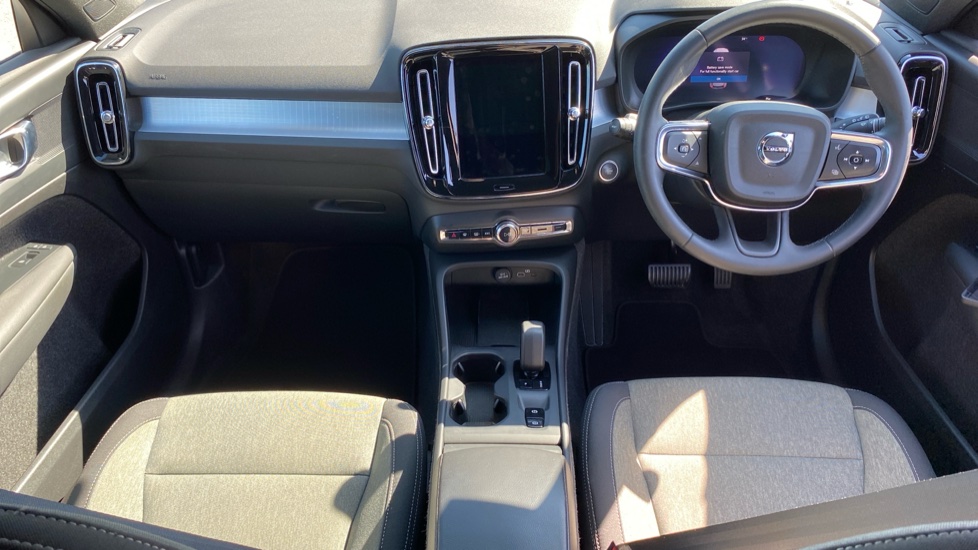 Volvo XC40 2.0 B3P Core 5dr Auto Petrol Estate - Image 5