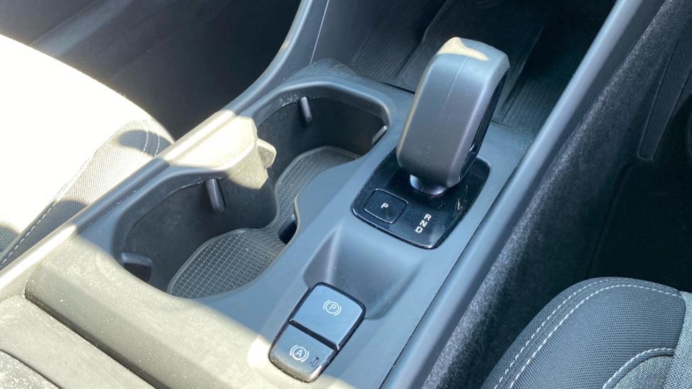 Volvo XC40 2.0 B3P Core 5dr Auto Petrol Estate - Image 26