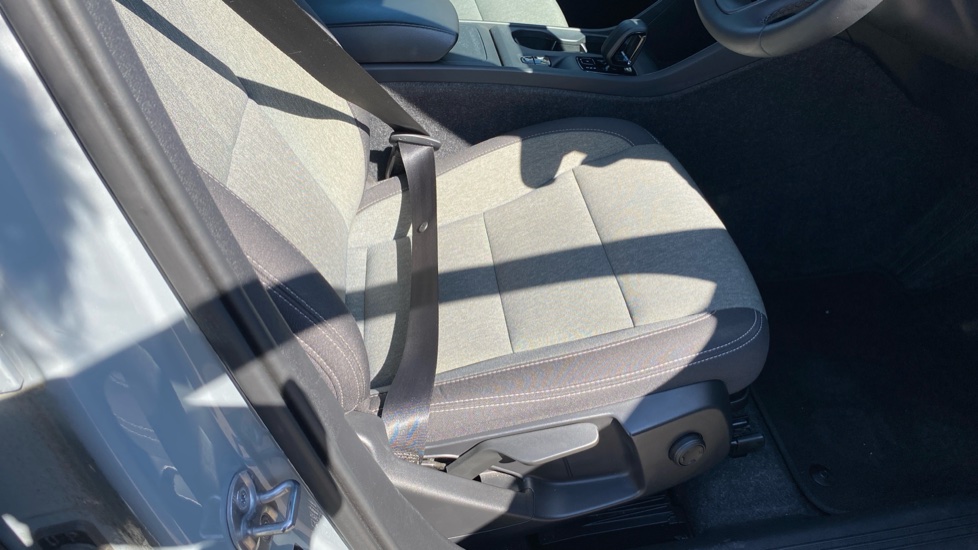 Volvo XC40 2.0 B3P Core 5dr Auto Petrol Estate - Image 30