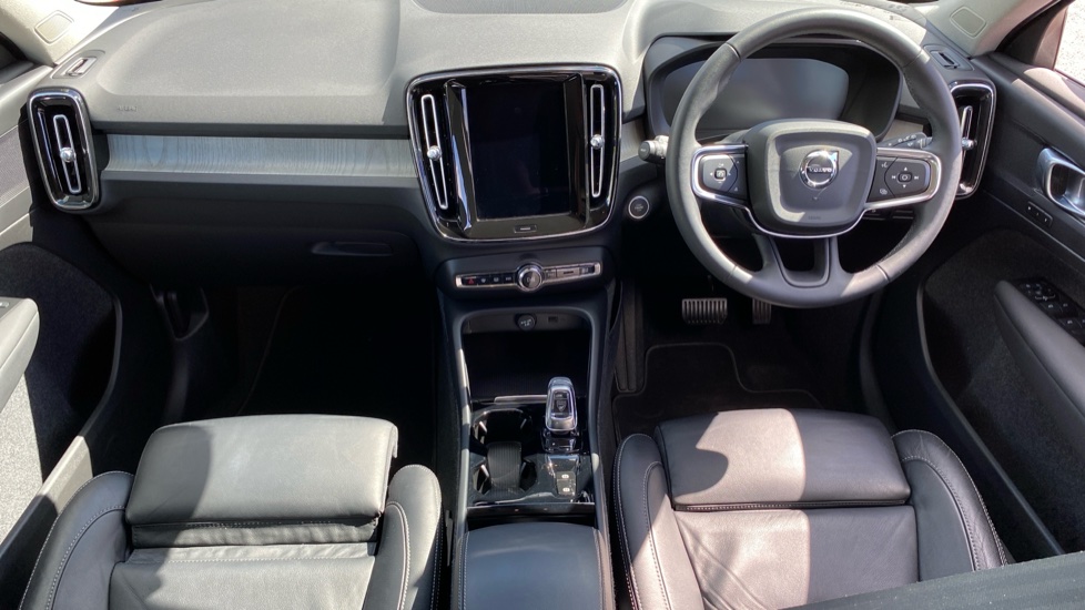Volvo XC40 1.5 T5 Recharge PHEV Inscription Pro 5dr Auto Estate - Image 5