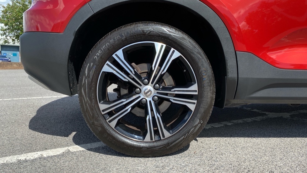 Volvo XC40 1.5 T5 Recharge PHEV Inscription Pro 5dr Auto Estate - Image 9
