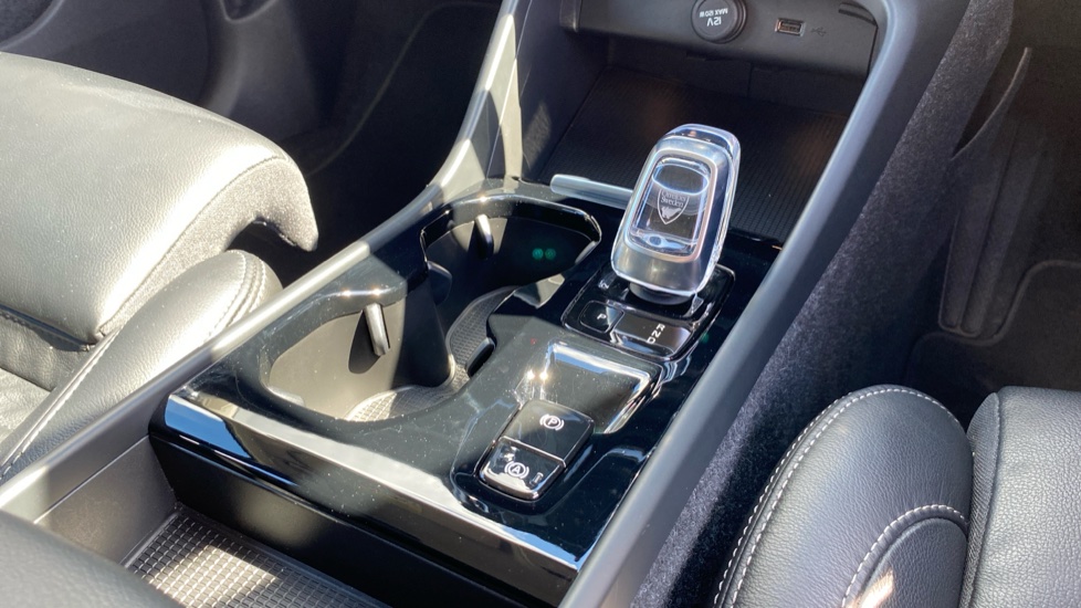 Volvo XC40 1.5 T5 Recharge PHEV Inscription Pro 5dr Auto Estate - Image 26
