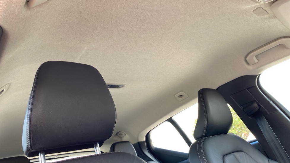 Volvo XC40 1.5 T5 Recharge PHEV Inscription Pro 5dr Auto Estate - Image 31