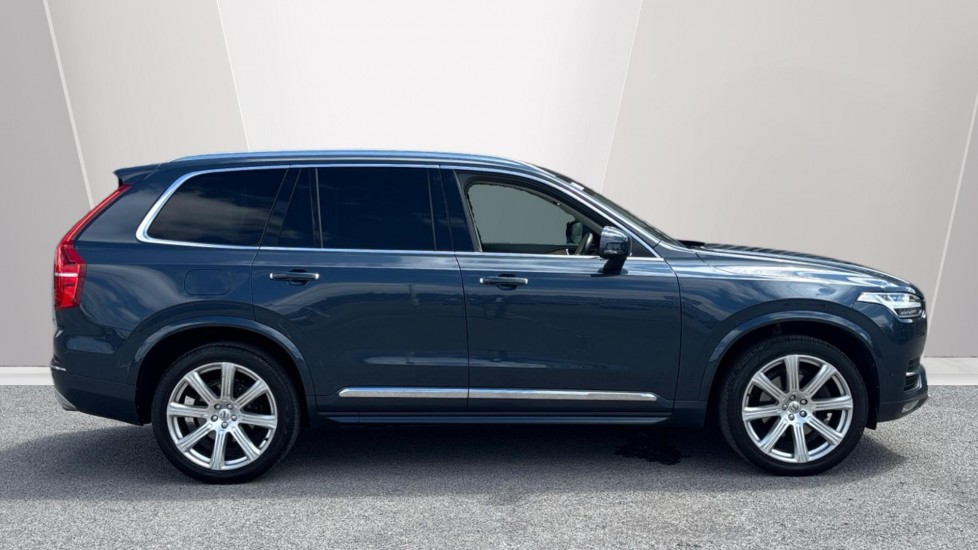 Volvo XC90 2.0 D5 PowerPulse Inscription Pro 5dr AWD G tronic Diesel Estate - Image 3