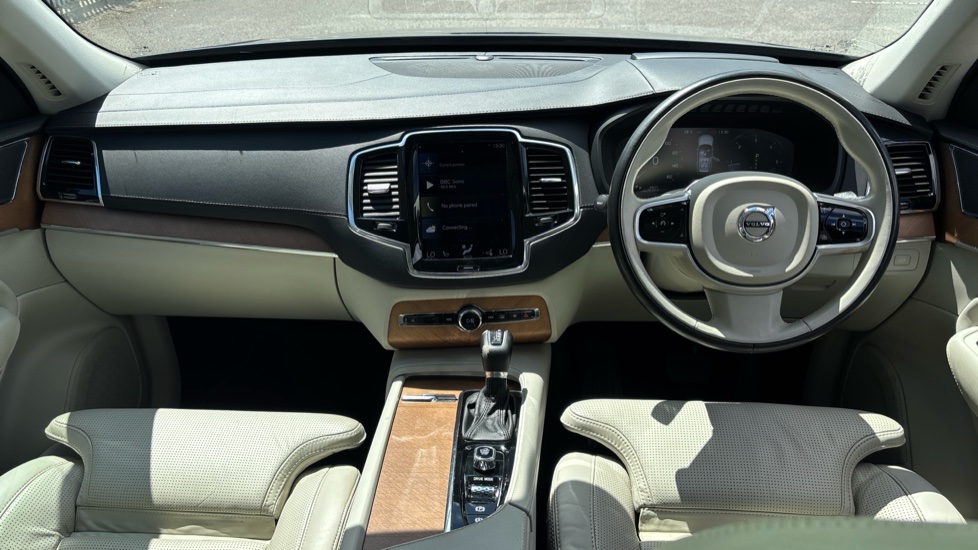 Volvo XC90 2.0 D5 PowerPulse Inscription Pro 5dr AWD G tronic Diesel Estate - Image 5