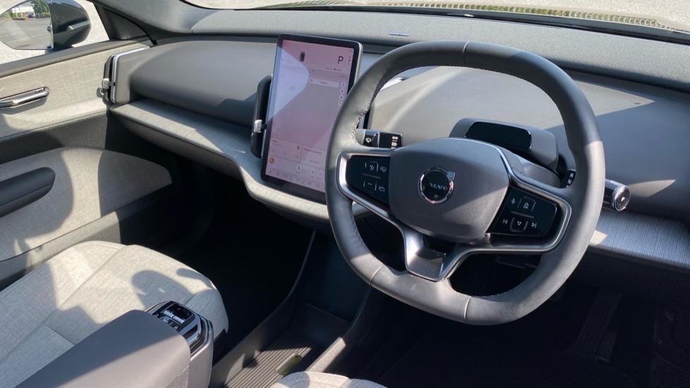 Volvo EX30 200kW SM Extended Range Ultra 69kWh 5dr Auto Electric Estate - Image 4