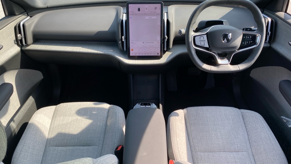 Volvo EX30 200kW SM Extended Range Ultra 69kWh 5dr Auto Electric Estate - Image 5