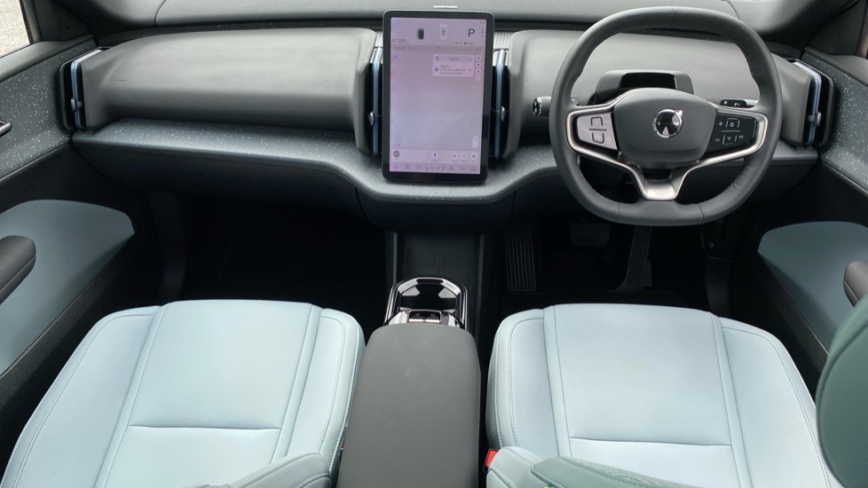 Volvo EX30 200kW SM Extended Range Ultra 69kWh 5dr Auto Electric Estate - Image 5