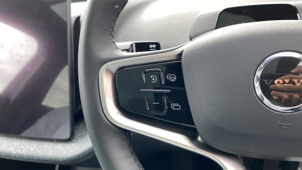 Volvo EX30 200kW SM Extended Range Ultra 69kWh 5dr Auto Electric Estate - Image 22