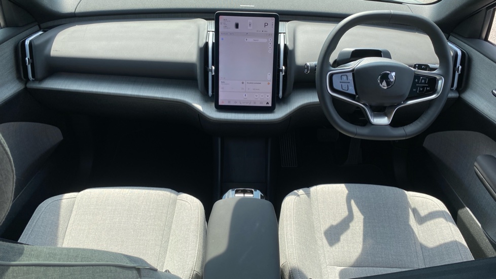 Volvo EX30 200kW SM Extended Range Ultra 69kWh 5dr Auto Electric Estate - Image 5