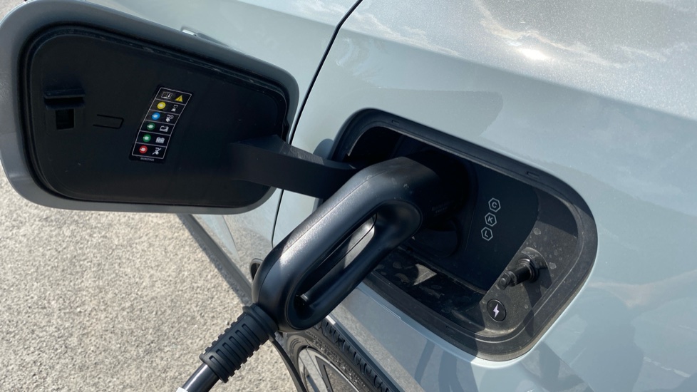 Volvo EX30 200kW SM Extended Range Ultra 69kWh 5dr Auto Electric Estate - Image 16