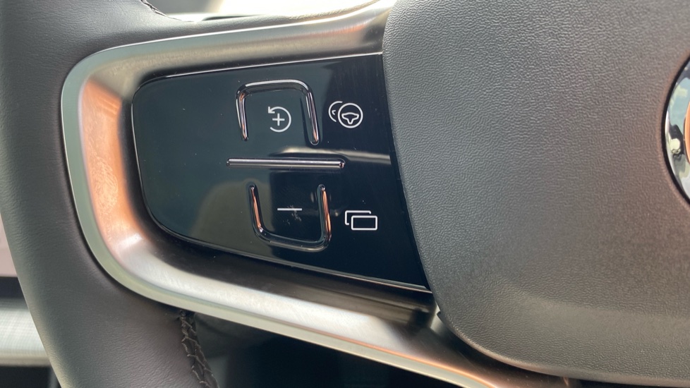 Volvo EX30 200kW SM Extended Range Ultra 69kWh 5dr Auto Electric Estate - Image 21