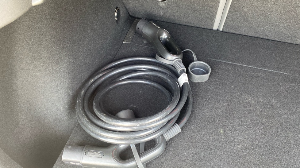 Volvo EX30 200kW SM Extended Range Ultra 69kWh 5dr Auto Electric Estate - Image 36