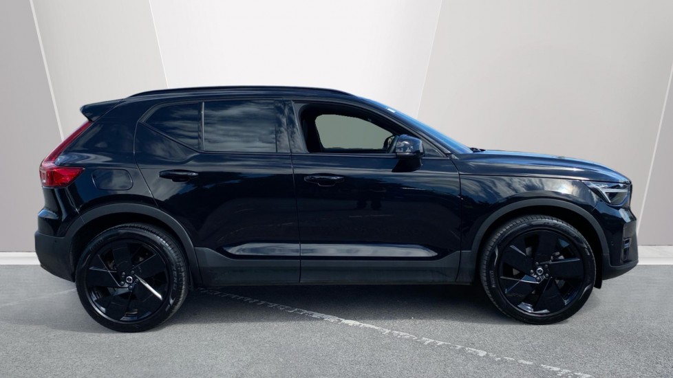 Volvo XC40 2.0 B3P Ultra Black Edition 5dr Auto Petrol Estate - Image 3