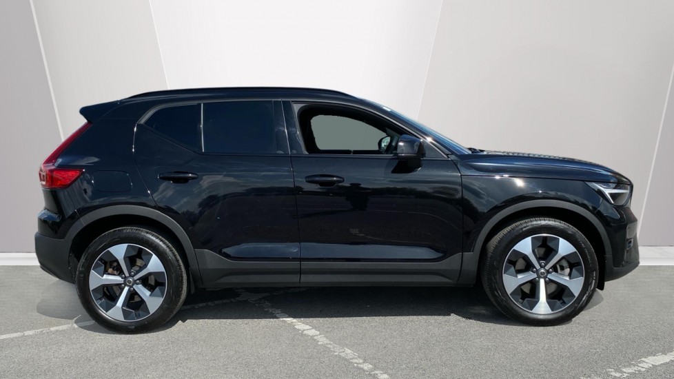 Volvo XC40 2.0 B4P Plus Dark 5dr Auto Petrol Estate - Image 3