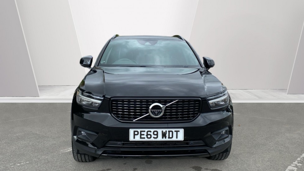 Volvo XC40 1.5 T3 [163] R DESIGN 5dr Petrol Estate - Image 8