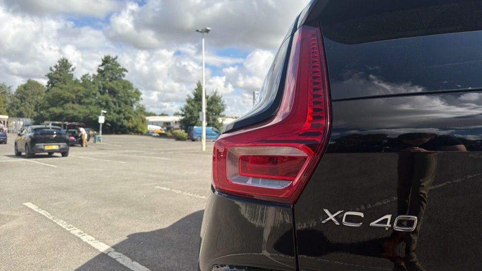 Volvo XC40 2.0 B3P Plus Dark 5dr Auto Petrol Estate - Image 35