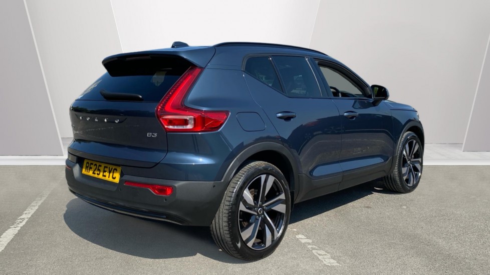 Volvo XC40 2.0 B3P Ultra Dark 5dr Auto Petrol Estate - Image 2