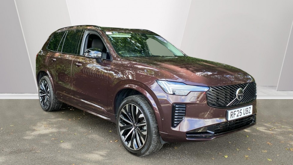Volvo XC90 2.0 B5P Ultra Dark 5dr AWD Geartronic Petrol Estate - Image 1