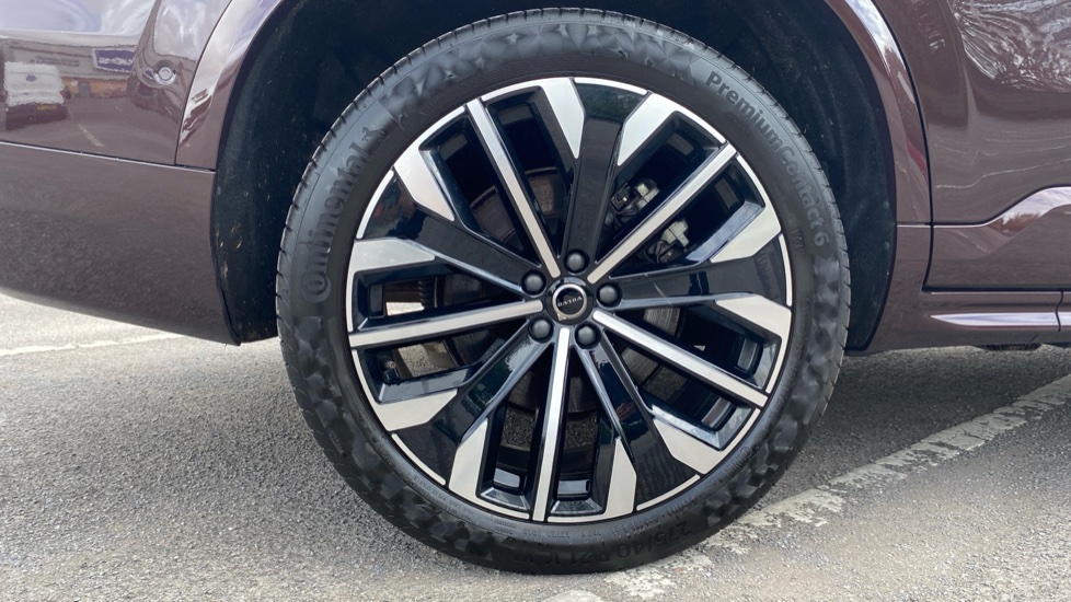 Volvo XC90 2.0 B5P Ultra Dark 5dr AWD Geartronic Petrol Estate - Image 9