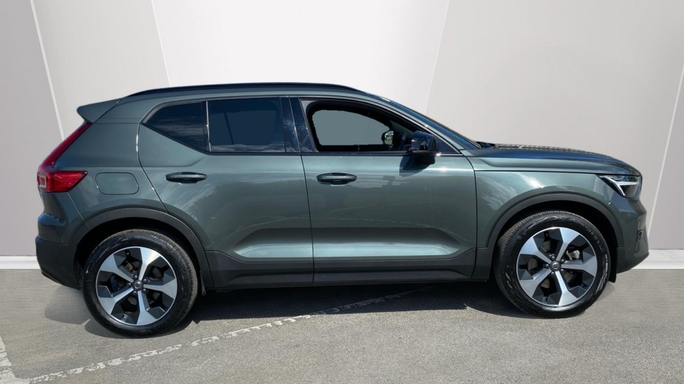 Volvo XC40 2.0 B3P Plus Dark 5dr Auto Petrol Estate - Image 3