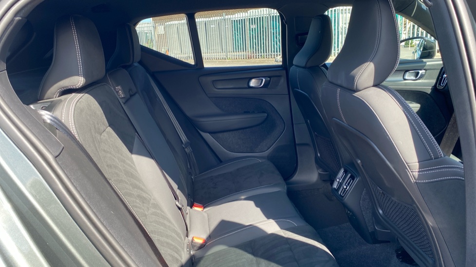 Volvo XC40 2.0 B3P Plus Dark 5dr Auto Petrol Estate - Image 6
