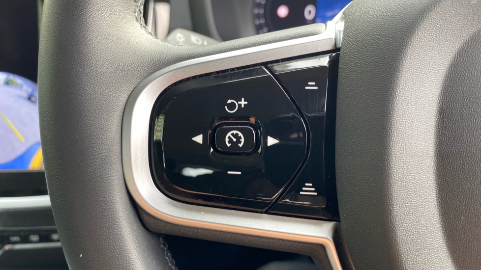 Volvo V60 2.0 T6 [350] PHEV Plus Dark 5dr AWD Auto Estate - Image 24