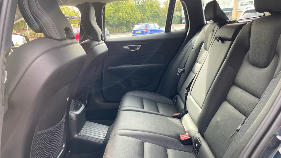 Volvo V60 2.0 T6 [350] PHEV Plus Dark 5dr AWD Auto Estate - Image 36