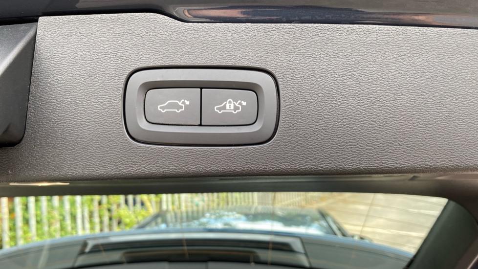 Volvo V60 2.0 T6 [350] PHEV Plus Dark 5dr AWD Auto Estate - Image 38