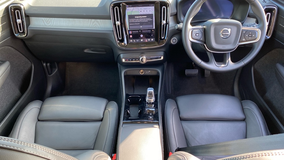 Volvo XC40 2.0 B3P Ultra Dark 5dr Auto Petrol Estate - Image 5