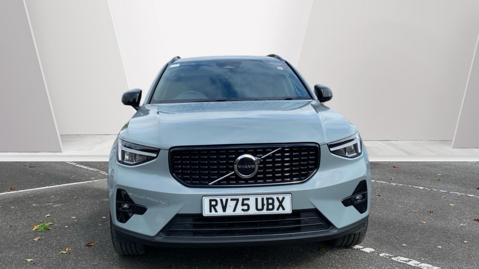 Volvo XC40 2.0 B4P Plus Dark 5dr Auto Petrol Estate - Image 8