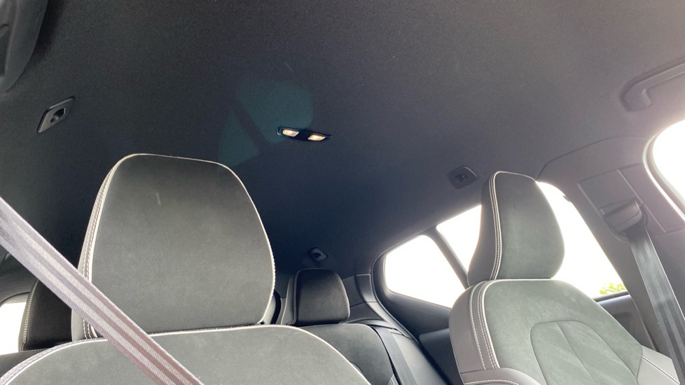Volvo XC40 2.0 B4P Plus Dark 5dr Auto Petrol Estate - Image 30
