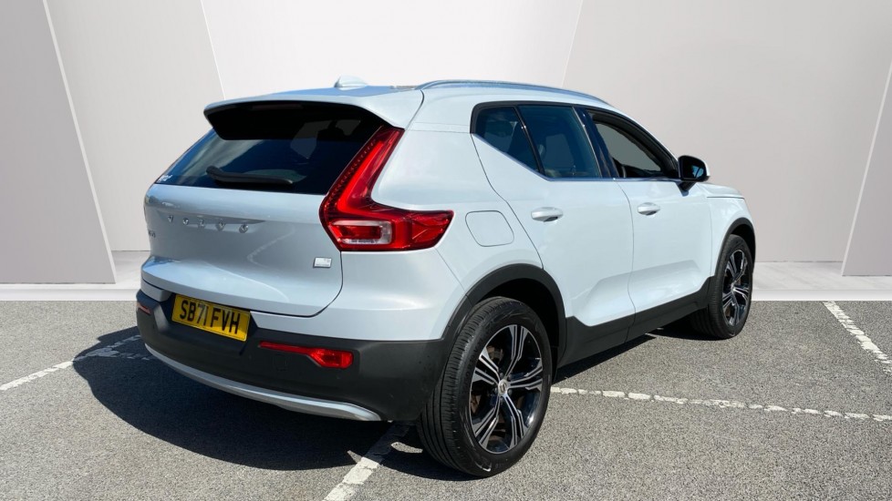 Volvo XC40 1.5 T5 Recharge PHEV Inscription 5dr Auto Estate - Image 2