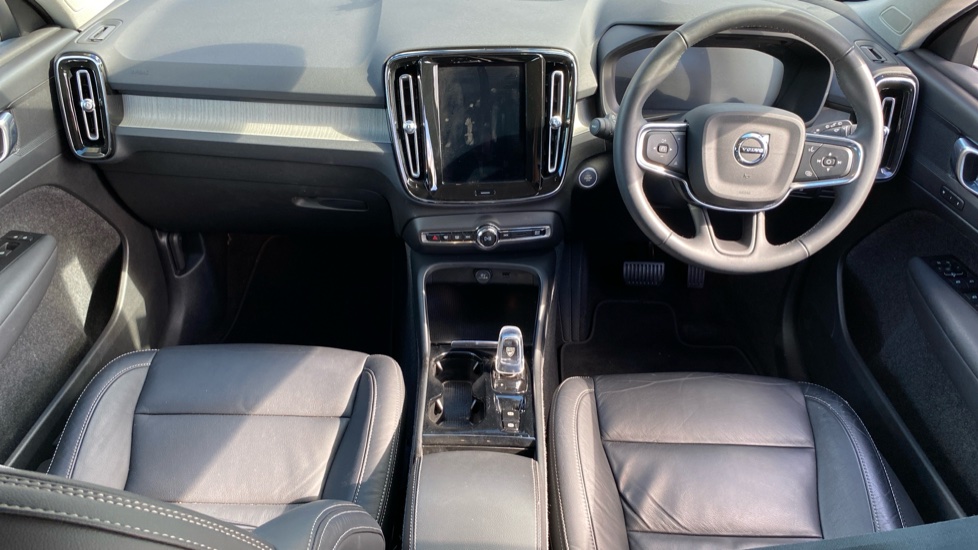 Volvo XC40 1.5 T5 Recharge PHEV Inscription 5dr Auto Estate - Image 5