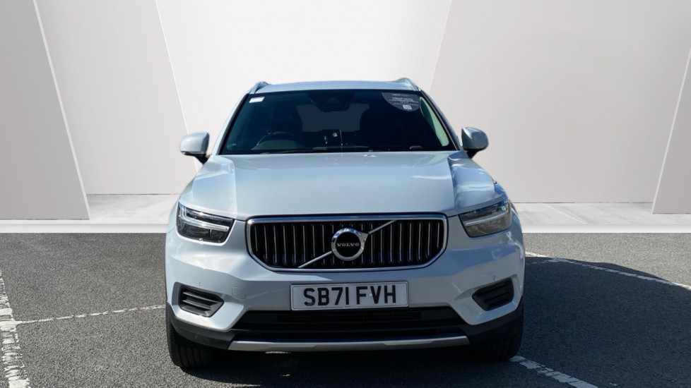 Volvo XC40 1.5 T5 Recharge PHEV Inscription 5dr Auto Estate - Image 8