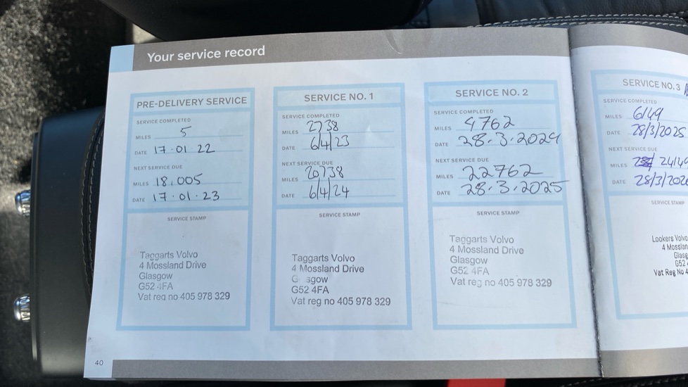 Volvo XC40 1.5 T5 Recharge PHEV Inscription 5dr Auto Estate - Image 14
