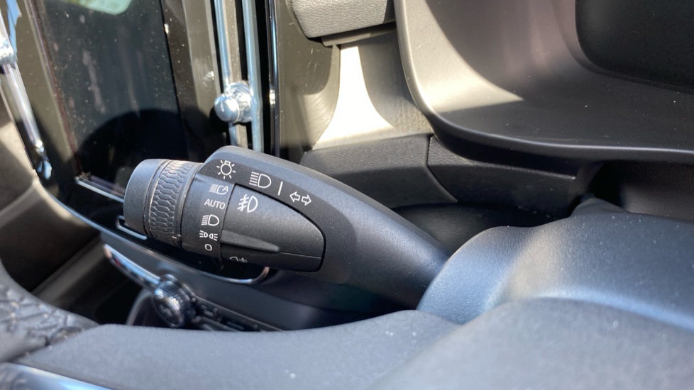 Volvo XC40 1.5 T5 Recharge PHEV Inscription 5dr Auto Estate - Image 22