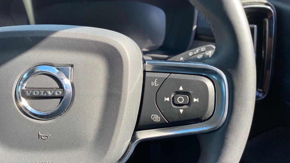 Volvo XC40 1.5 T5 Recharge PHEV Inscription 5dr Auto Estate - Image 24