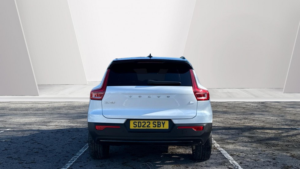 Volvo XC40 1.5 T5 Recharge PHEV R DESIGN Pro 5dr Auto Estate - Image 7
