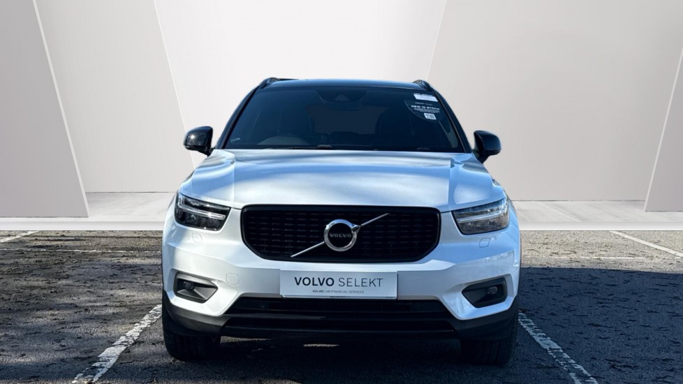 Volvo XC40 1.5 T5 Recharge PHEV R DESIGN Pro 5dr Auto Estate - Image 8