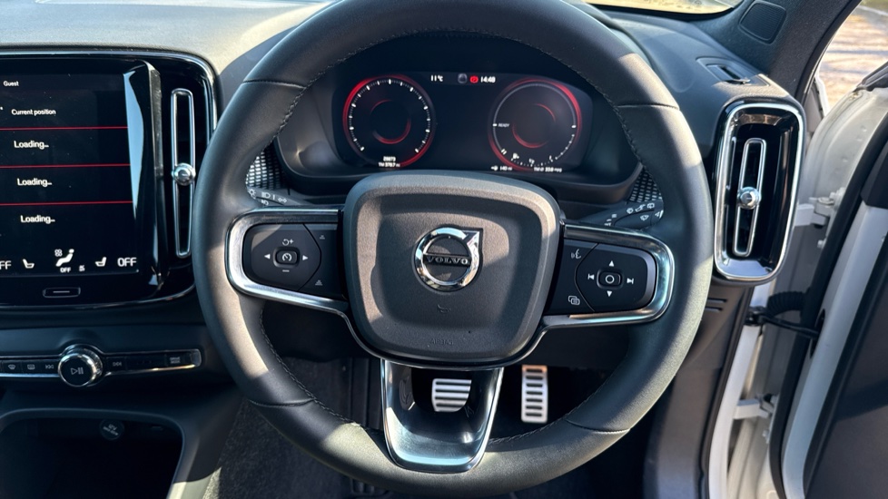 Volvo XC40 1.5 T5 Recharge PHEV R DESIGN Pro 5dr Auto Estate - Image 10
