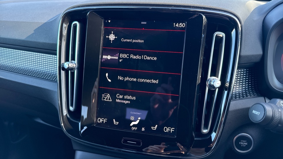 Volvo XC40 1.5 T5 Recharge PHEV R DESIGN Pro 5dr Auto Estate - Image 12