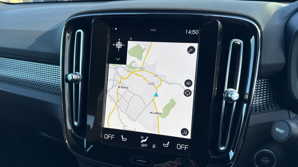 Volvo XC40 1.5 T5 Recharge PHEV R DESIGN Pro 5dr Auto Estate - Image 17
