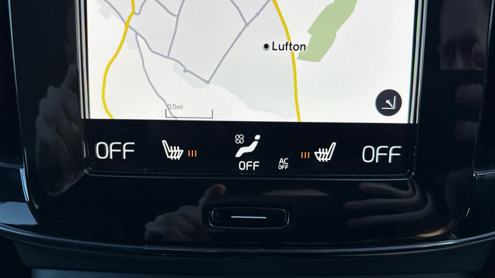 Volvo XC40 1.5 T5 Recharge PHEV R DESIGN Pro 5dr Auto Estate - Image 31