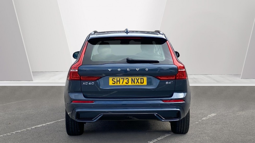 Volvo XC60 2.0 B4D Plus Dark 5dr AWD Geartronic Diesel Estate - Image 7