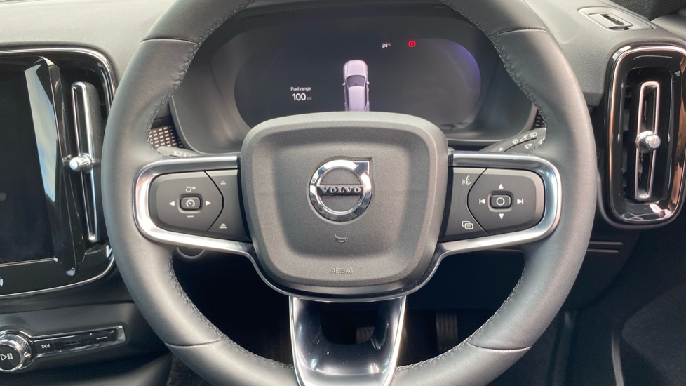 Volvo XC40 2.0 B3P Plus Dark 5dr Auto Petrol Estate - Image 10